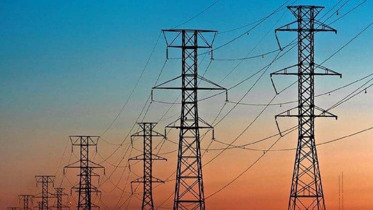 آغاز واردات برق از جمهوری آذربایجان