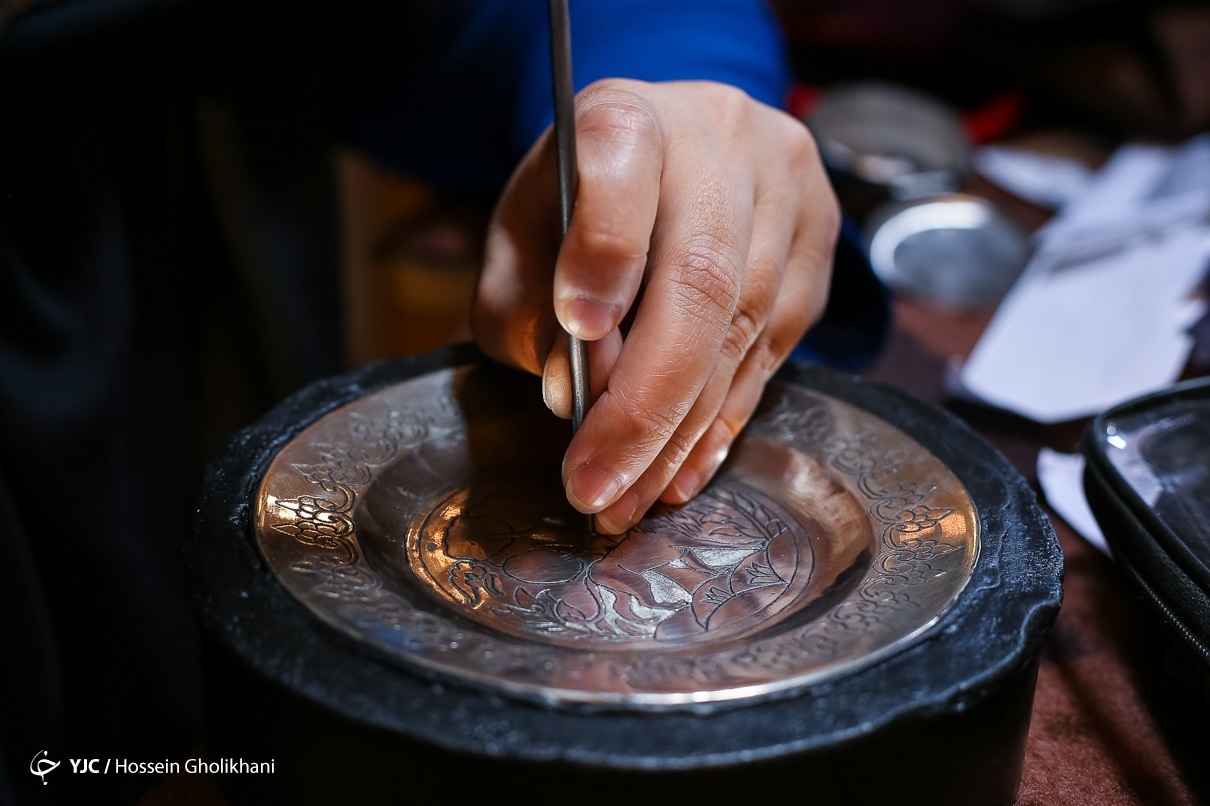 صنایع دستی نمادی از ذوق و هنر ایرانی/ایران سومین تولیدکننده صنایع دستی جهان از نظر تنوع