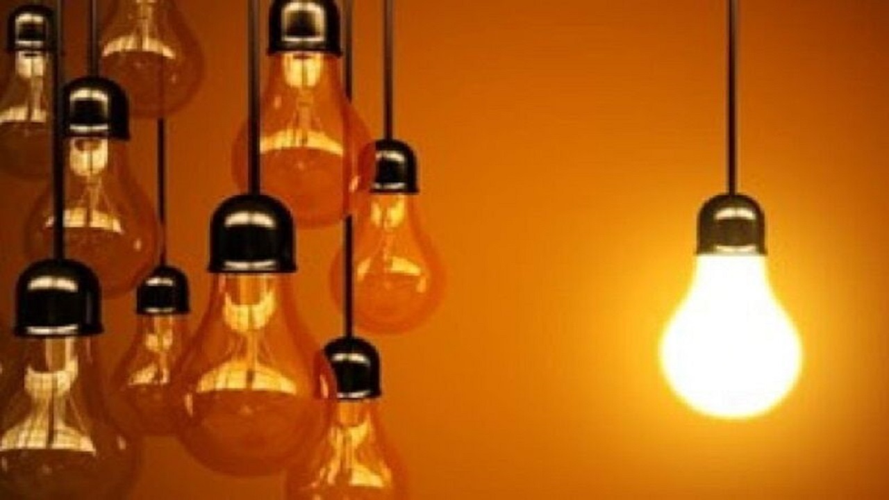 برق شمال اردبیل را از کشور آذربایجان تأمین خواهیم کرد