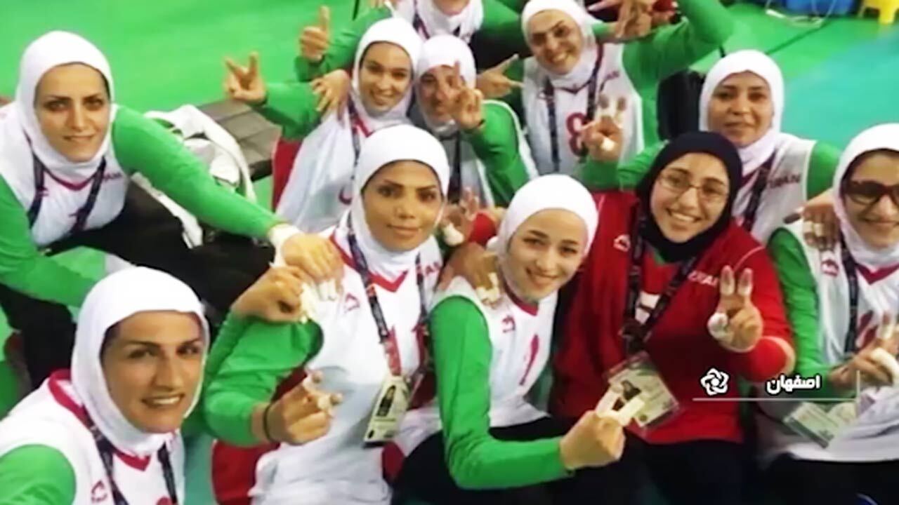 تحقق آرزوهای دختر معلول در زمین والیبال + فیلم