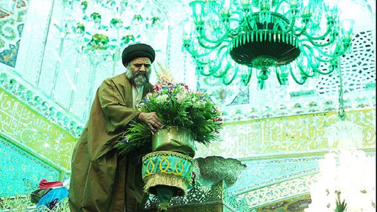 گل آرایی حرم مطهر رضوی در دهه کرامت با ۳۵۰ هزار گل