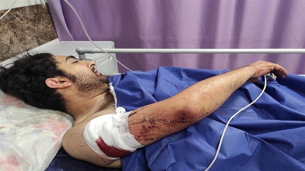 روایت تکان‌دهنده عکاس خبری ربوده شده از تحمل ۲۱ ضربه چاقو و از دست دادن ۲۰۰ میلیون تجهیزات