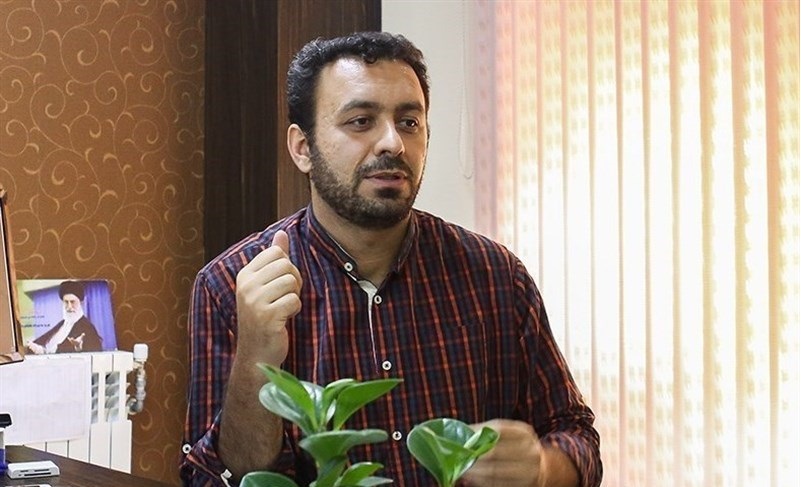 روایت تکان&zwnj;دهنده عکاس خبری ربوده شده از تحمل ۲۱ ضربه چاقو و از دست دادن ۲۰۰ میلیون تجهیزات/ ادوات دفاعی برای عکاسان لازم است