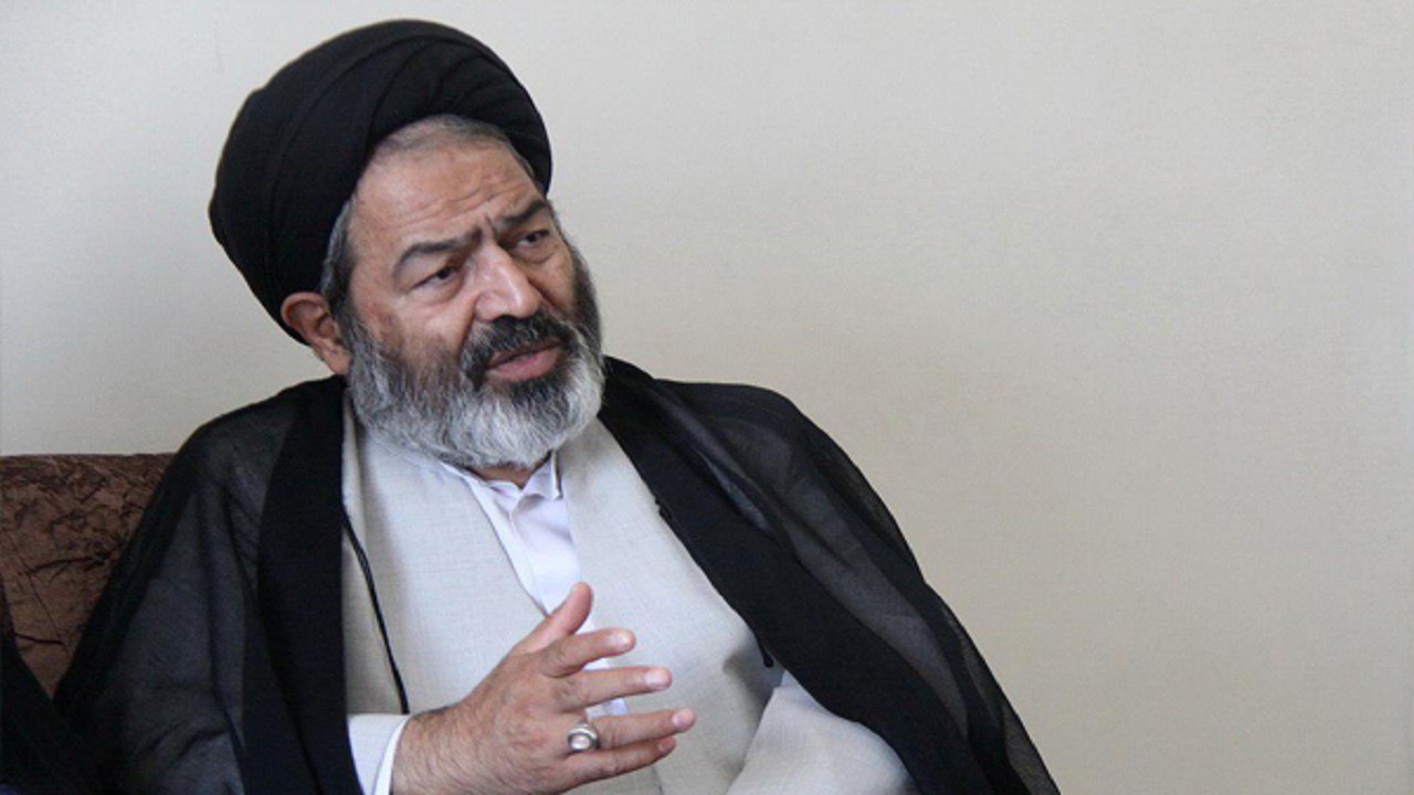انتقاد از اعمال محدودیت برای حج ۱۴۰۰