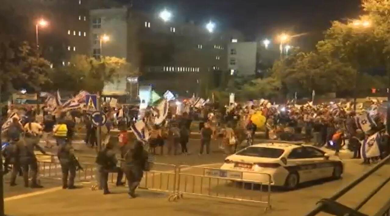 جشن برکناری نتانیاهو و نخست&zwnj;وزیری بنت 01