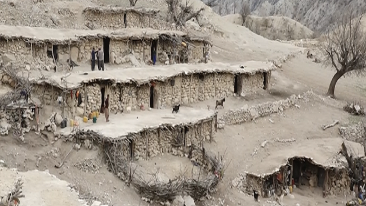 نمایی از خانه های گلی در روستاهای سرکول و پسکول نمایی از خانه های گلی در روستاهای سرکول و پسکول