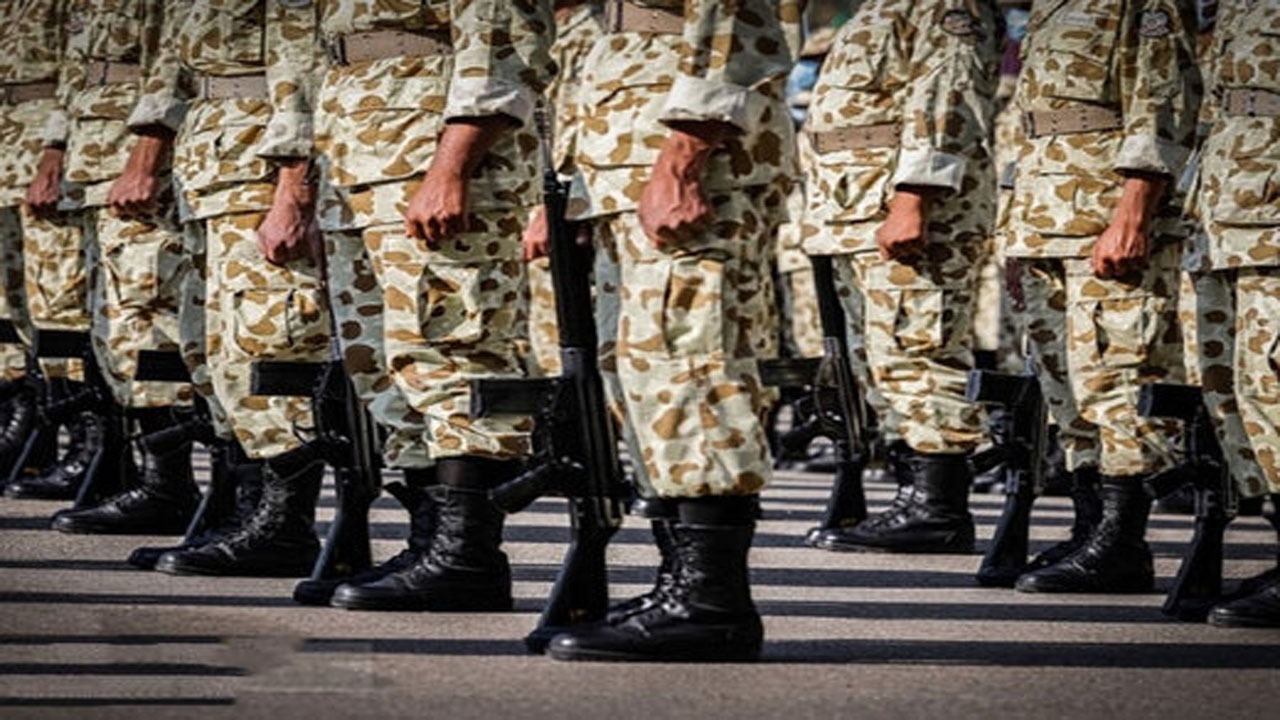 سربازان چشم‌انتظار افزایش حقوق هستند