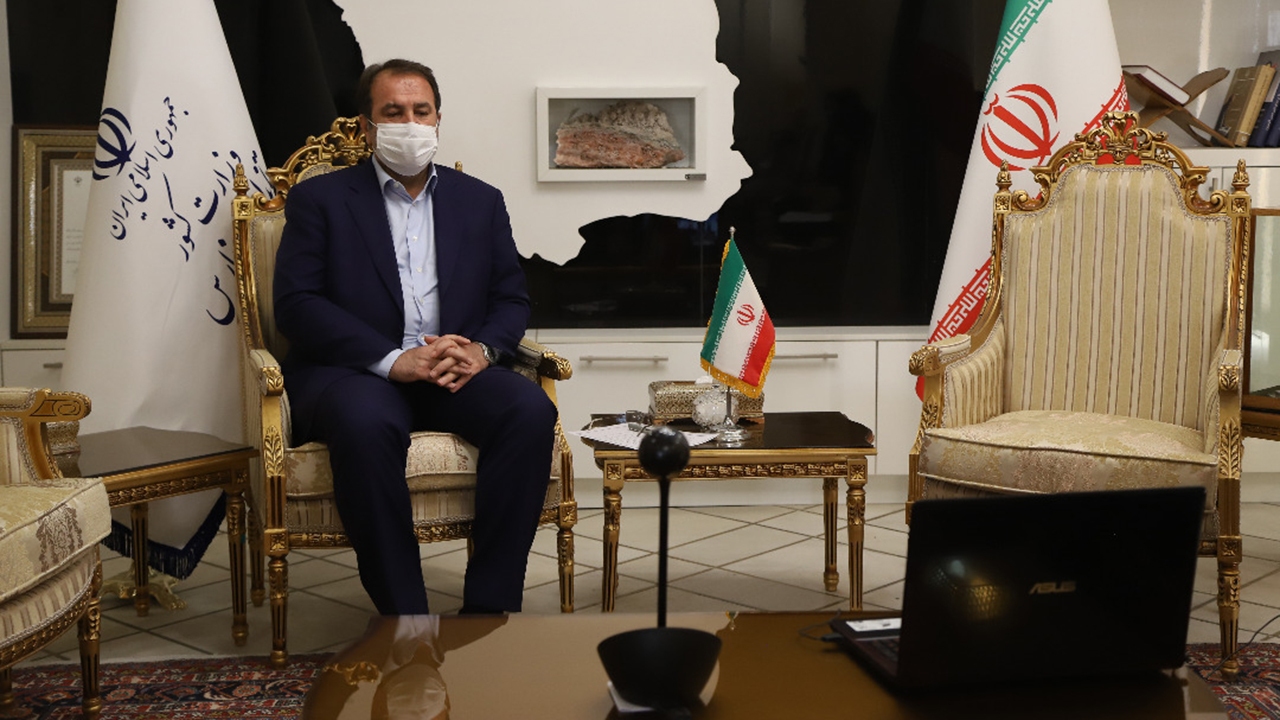 ایجاد بزرگترین کارخانه تولید پنل و اینورتر خاورمیانه در فارس