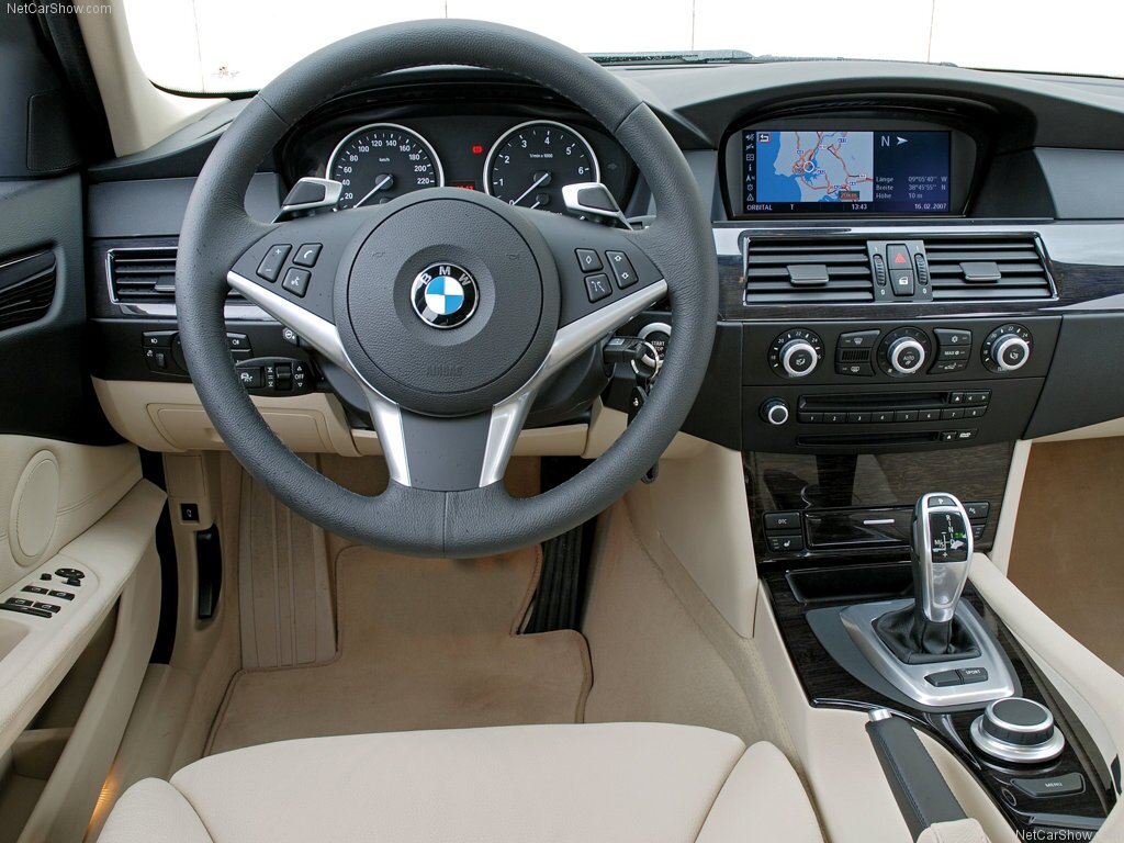 مقایسه ب ام و 530i  با مرسدس&zwnj;بنز E350؟ + مشخصات فنی