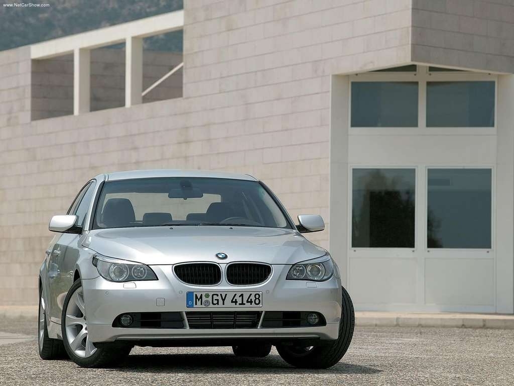 مقایسه ب ام و 530i  با مرسدس&zwnj;بنز E350؟ + مشخصات فنی