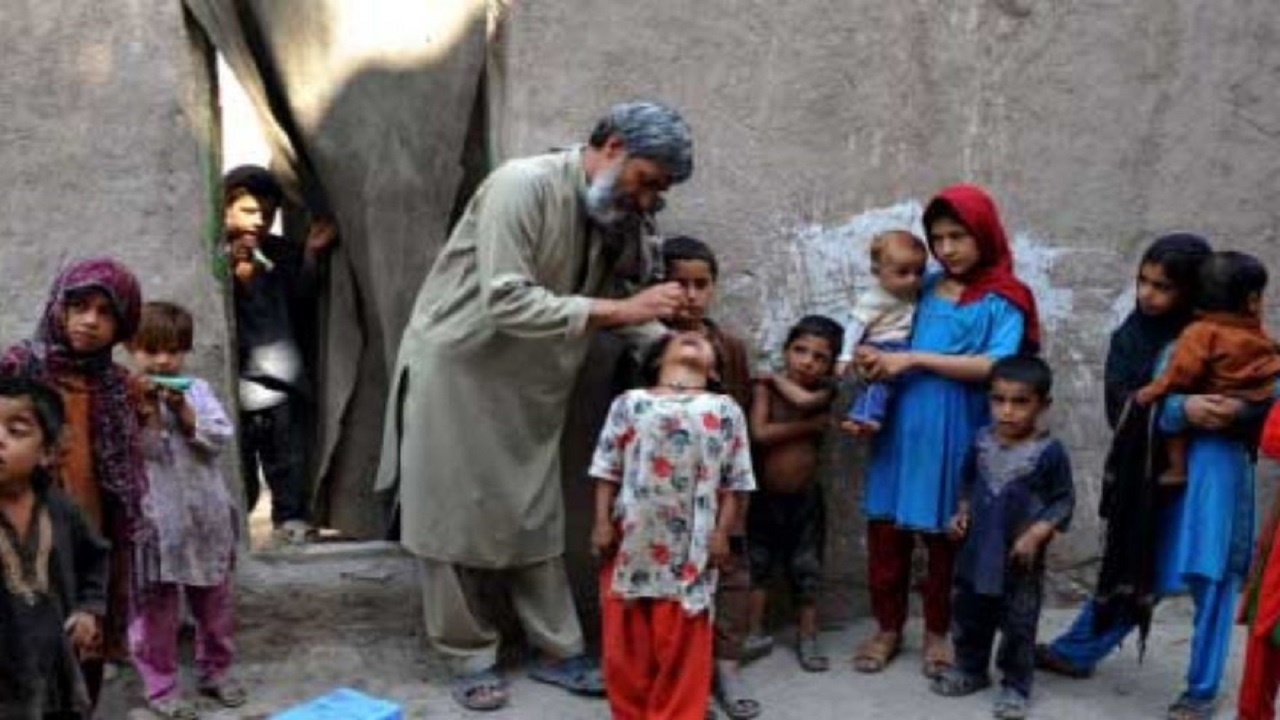 حملۀ مسلحانه بر واکسناتوران در ننگرهار یک کشته و یک زخمی برجای گذاشت