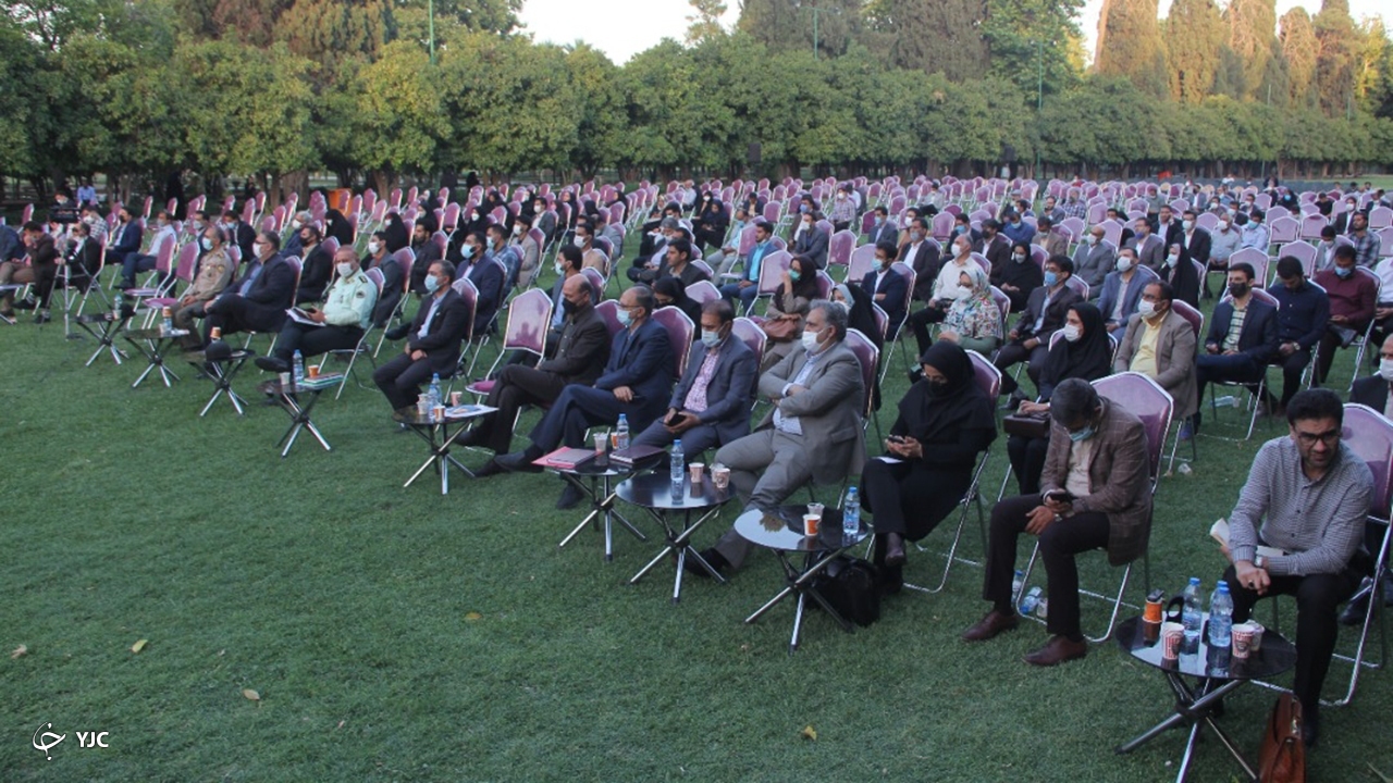یک سوم جمعیت واجد شرایط رای گیری فارس در شهرستان شیراز حضور دارند