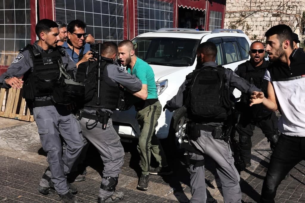 آغاز راهپیمایی پرچم در قدس اشغالی/ فلسطینیان واکنش نشان دادند