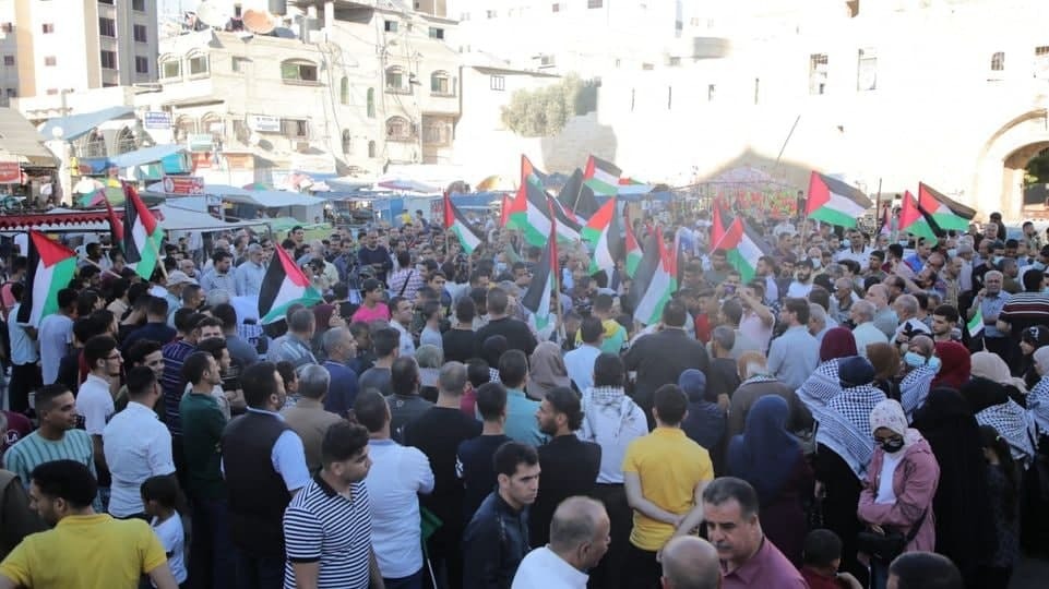 آغاز راهپیمایی پرچم در قدس اشغالی/ فلسطینیان واکنش نشان دادند + فیلم و تصاویر