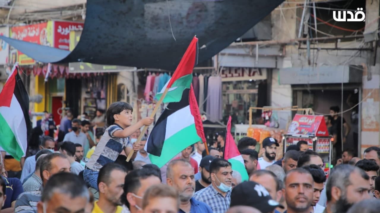 آغاز راهپیمایی پرچم در قدس اشغالی/ فلسطینیان واکنش نشان دادند + فیلم و تصاویر