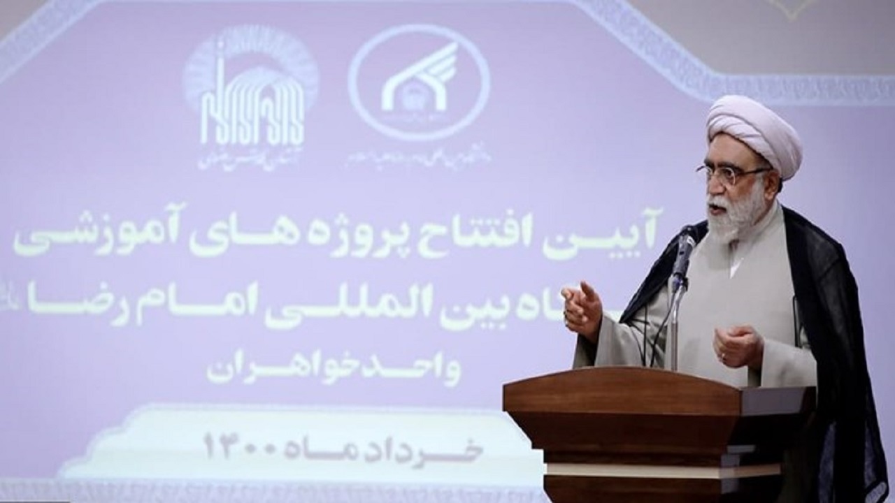 وجهه علمی امام رضا (ع) باید در جامعه ظهور و بروز یابد