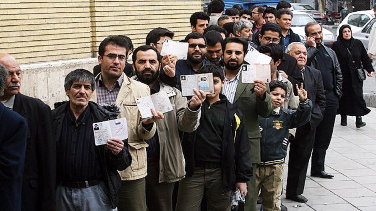 شرکت در انتخابات ۱۴۰۰ تکلیف شرعی و وظیفه ملی است