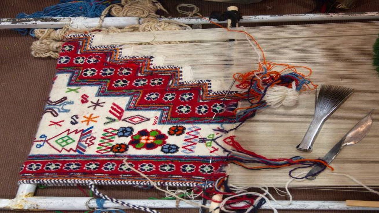 احیای گلیم‌بافی در چناران