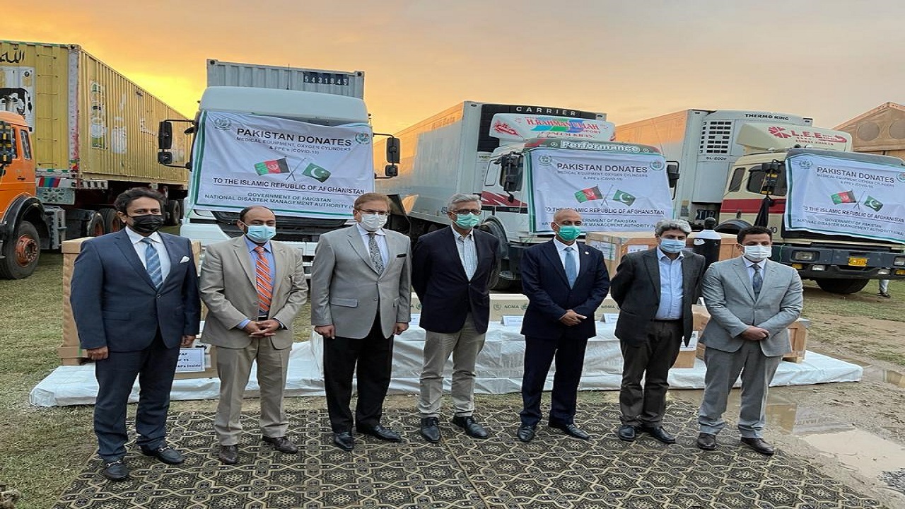 پاکستان به افغانستان تجهیزات صحی ارسال کرد