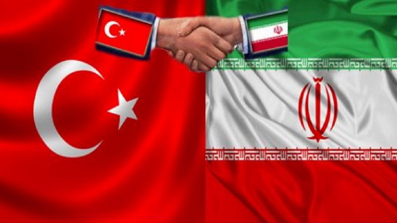 اهمیت سفر ظریف به ترکیه/ رایزنی‌هایی که در حاشیه مجمع دیپلماسی آنتالیا انجام شد