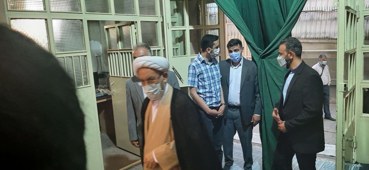 حضور شخصیت های سیاسی در پای صندوق رای حضور شخصیت های سیاسی در پای صندوق رای