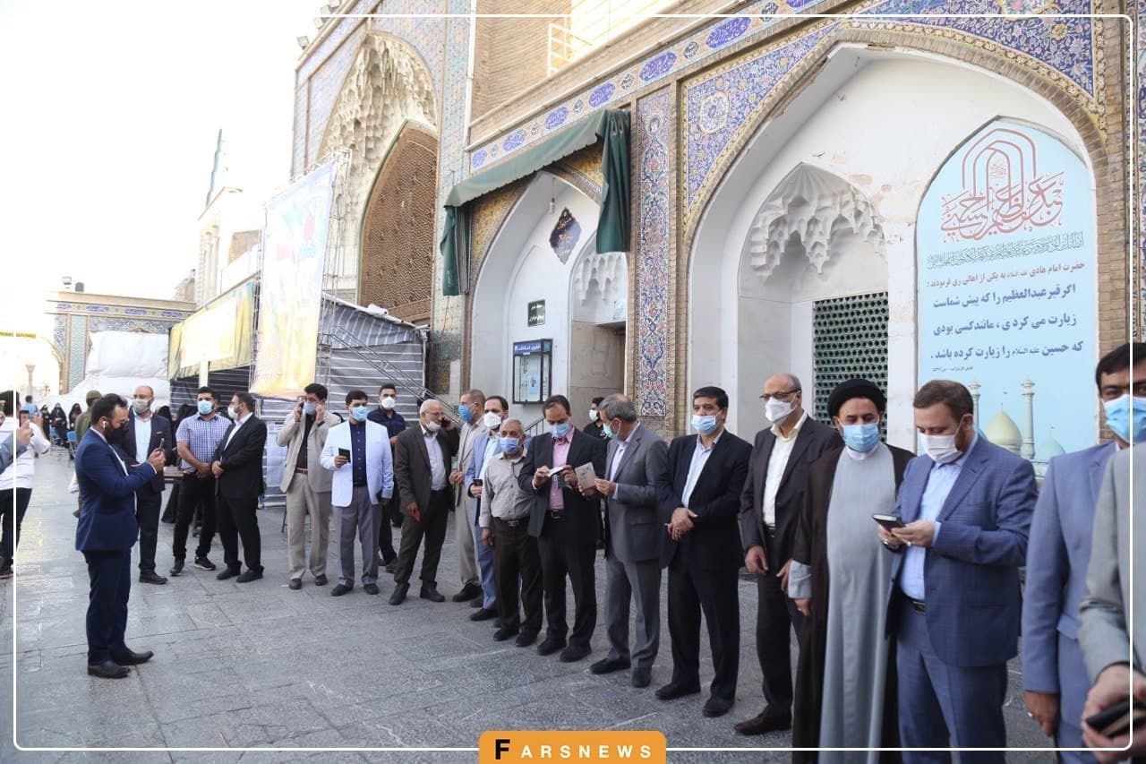 صف مردم برای رای دادن