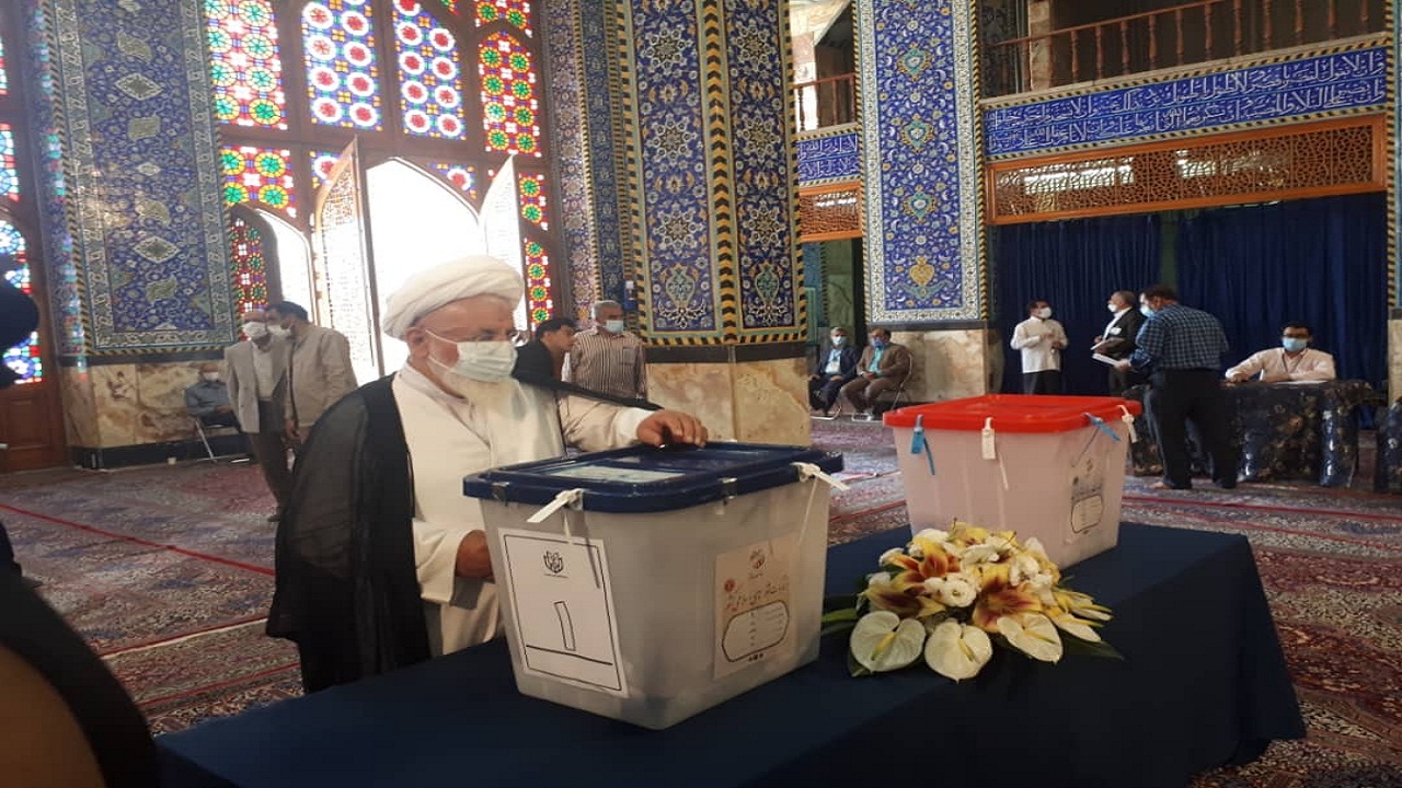 دوستداران امام و انقلاب از نظر امام جمعه یزد