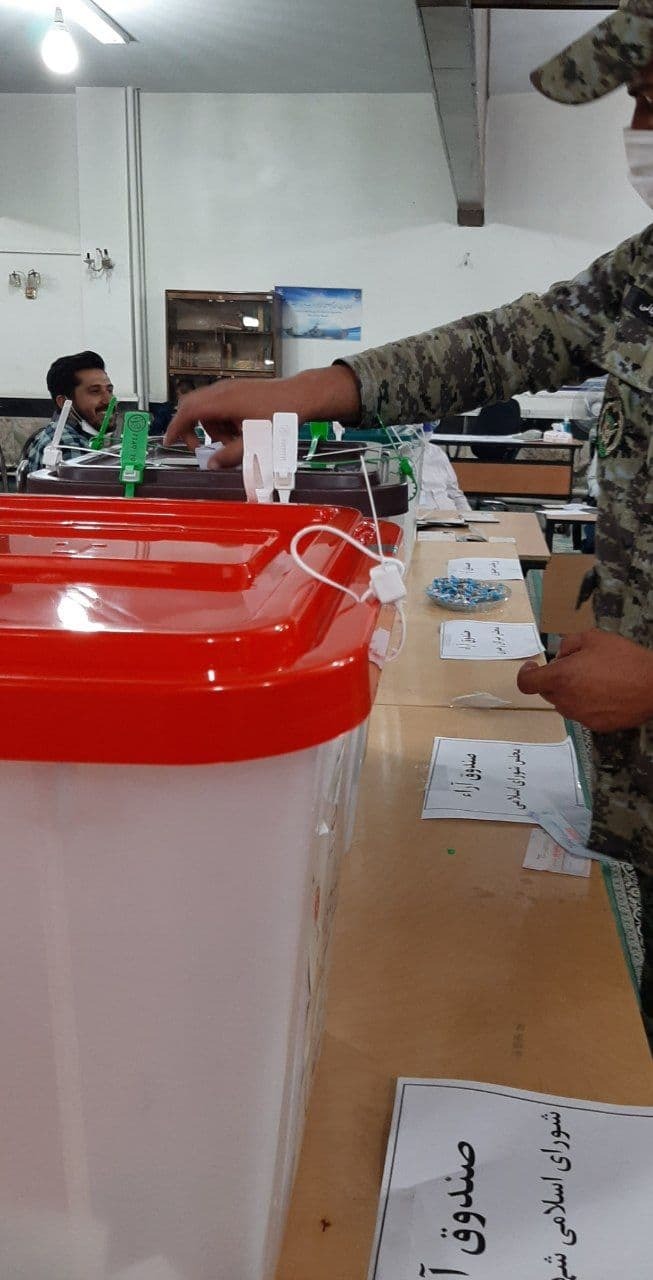 حضور پرشور شهروندان تهرانی در روز سرنوشت&zwnj;ساز کشور + تصاویر