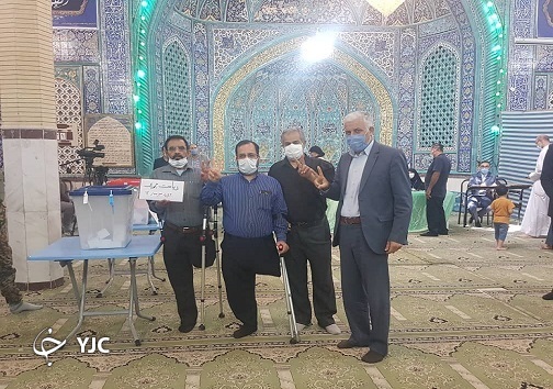 حضور مردم همیشه در صحنه آبادان و خرمشهر در شعب اخذ رای / خلق حماسه ای دیگر توسط عشایر غیور عرب+تصاویر