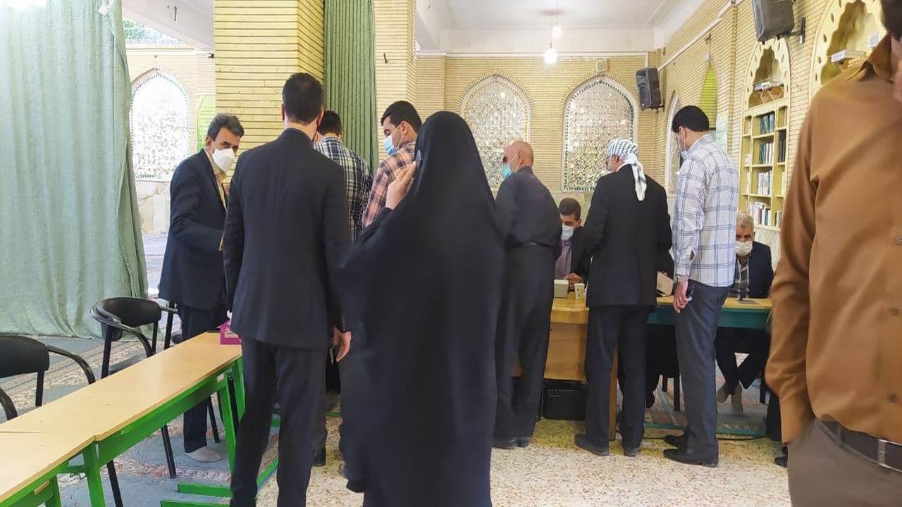 آغاز انتخابات ریاست جمهوری و شورای های اسلامی شهر و روستا در ایلام