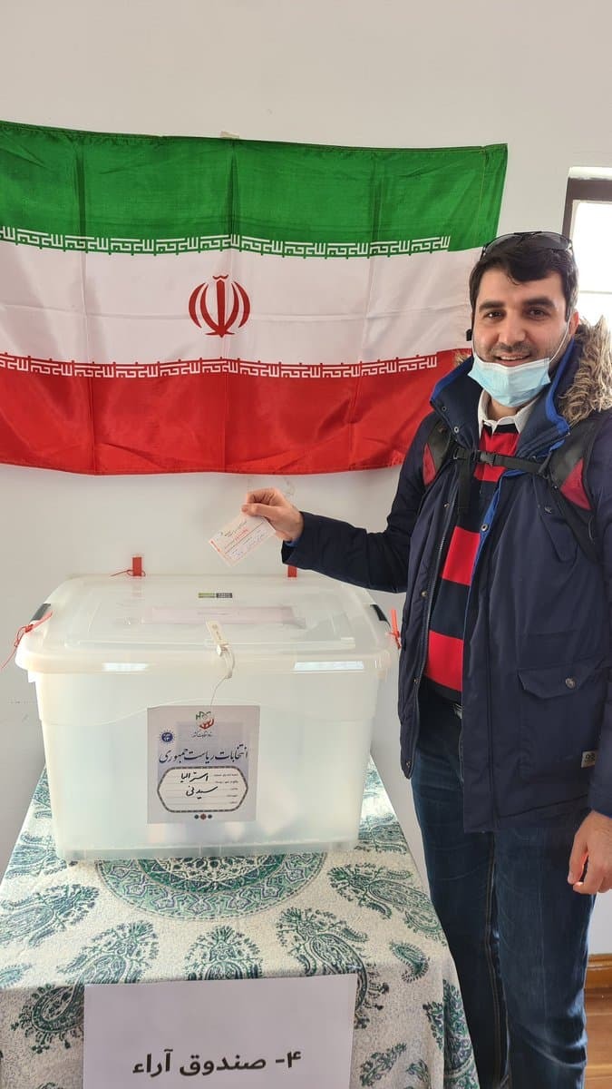 حضور پرشور ایرانیان خارج از کشور در انتخابات ریاست جمهوری + عکس