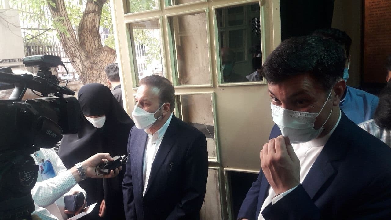 حضور شخصیت های سیاسی در پای صندوق رای محمود واعظی