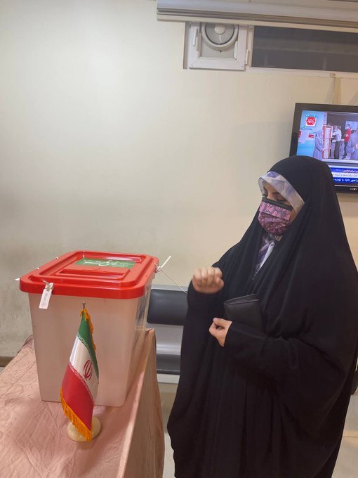 حضور پرشور ایرانیان خارج از کشور در انتخابات ریاست جمهوری + عکس