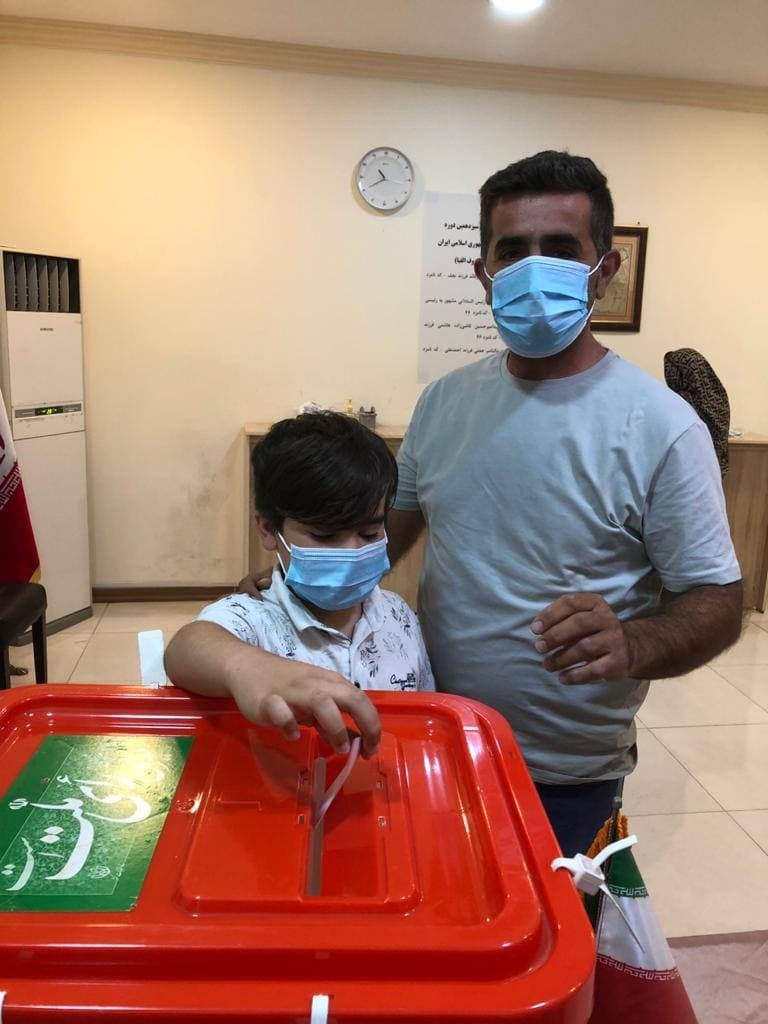 حضور پرشور ایرانیان خارج از کشور در انتخابات ریاست جمهوری ۱۴۰۰ + عکس