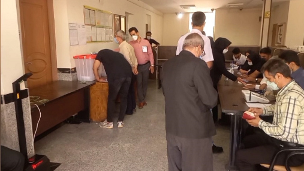 حضور پرشور مردم در انتخابات ریاست جمهوری و مشت محکم به دهن بدخواهان ایران + فیلم و تصاویر