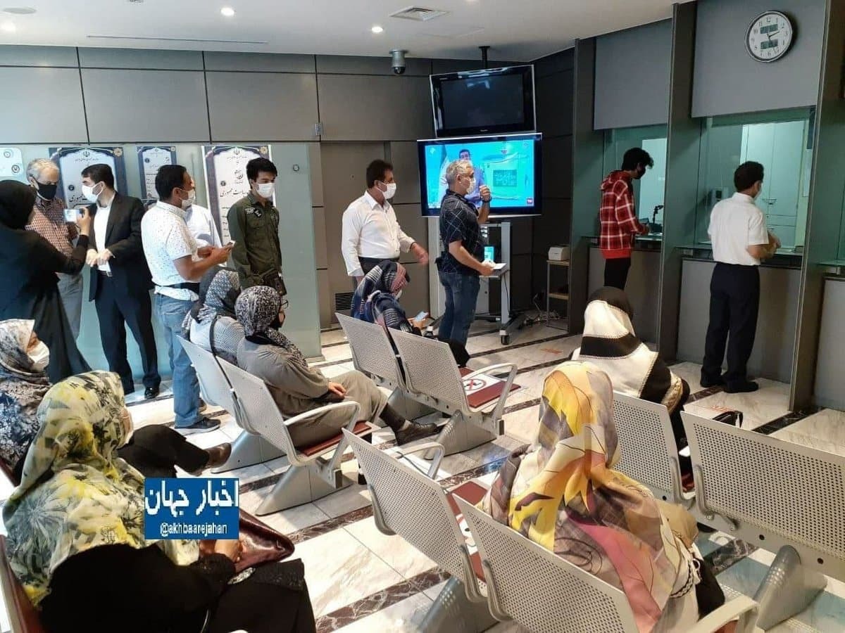 حضور پرشور ایرانیان خارج از کشور در انتخابات ریاست جمهوری ۱۴۰۰ + عکس
