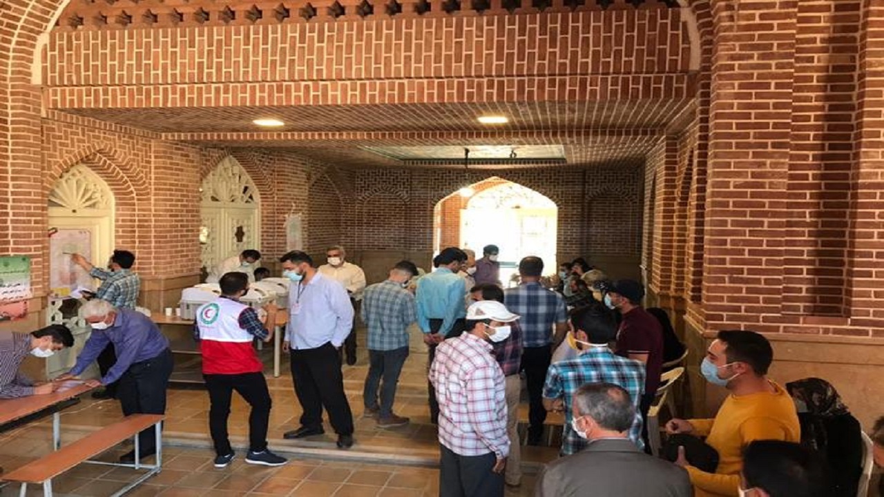 مردم و مسئولان پای صندوق&zwnj;های رای در قزوین