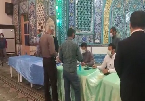 حضور مردم همیشه در صحنه آبادان و خرمشهر در شعب اخذ رای / خلق حماسه ای دیگر توسط عشایر غیور عرب+تصاویر و فیلم
