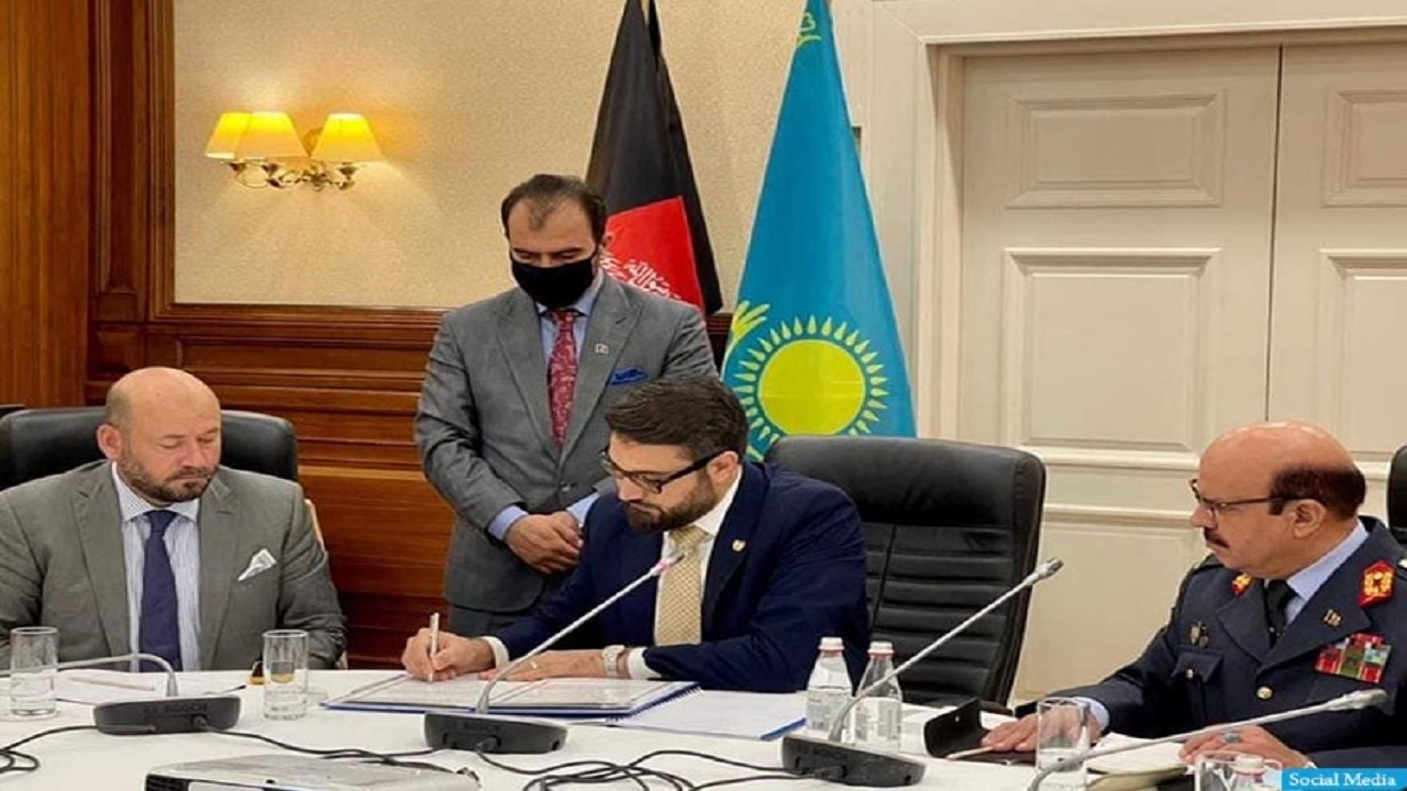 افغانستان و قزاقستان توافق‌نامه‌ی هم‌کاری‌های نظامی امضا کردند