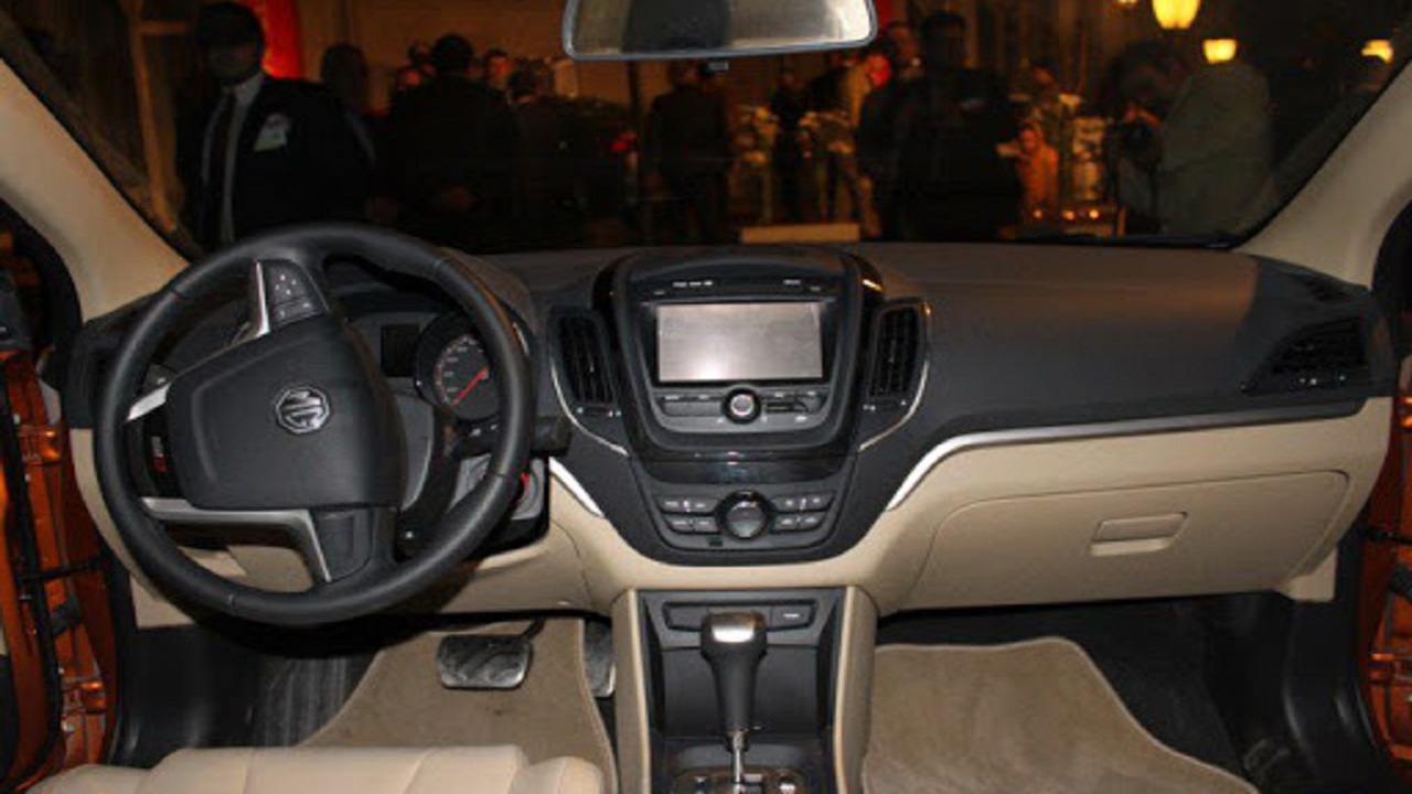 ام&zwnj;جی 350 ارزش خرید دارد یا جک J5؟ + مشخصات فنی