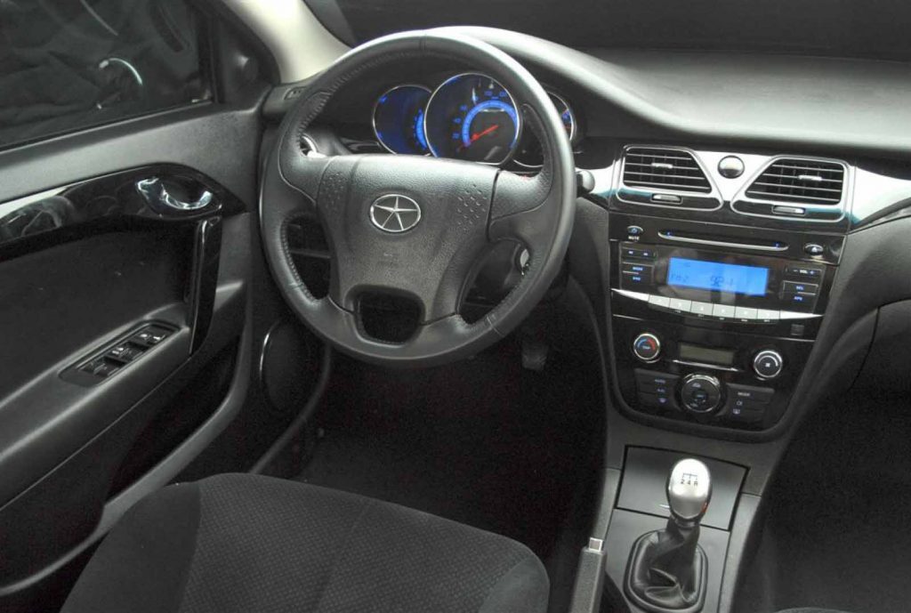 ام&zwnj;جی 350 ارزش خرید دارد یا جک J5؟ + مشخصات فنی