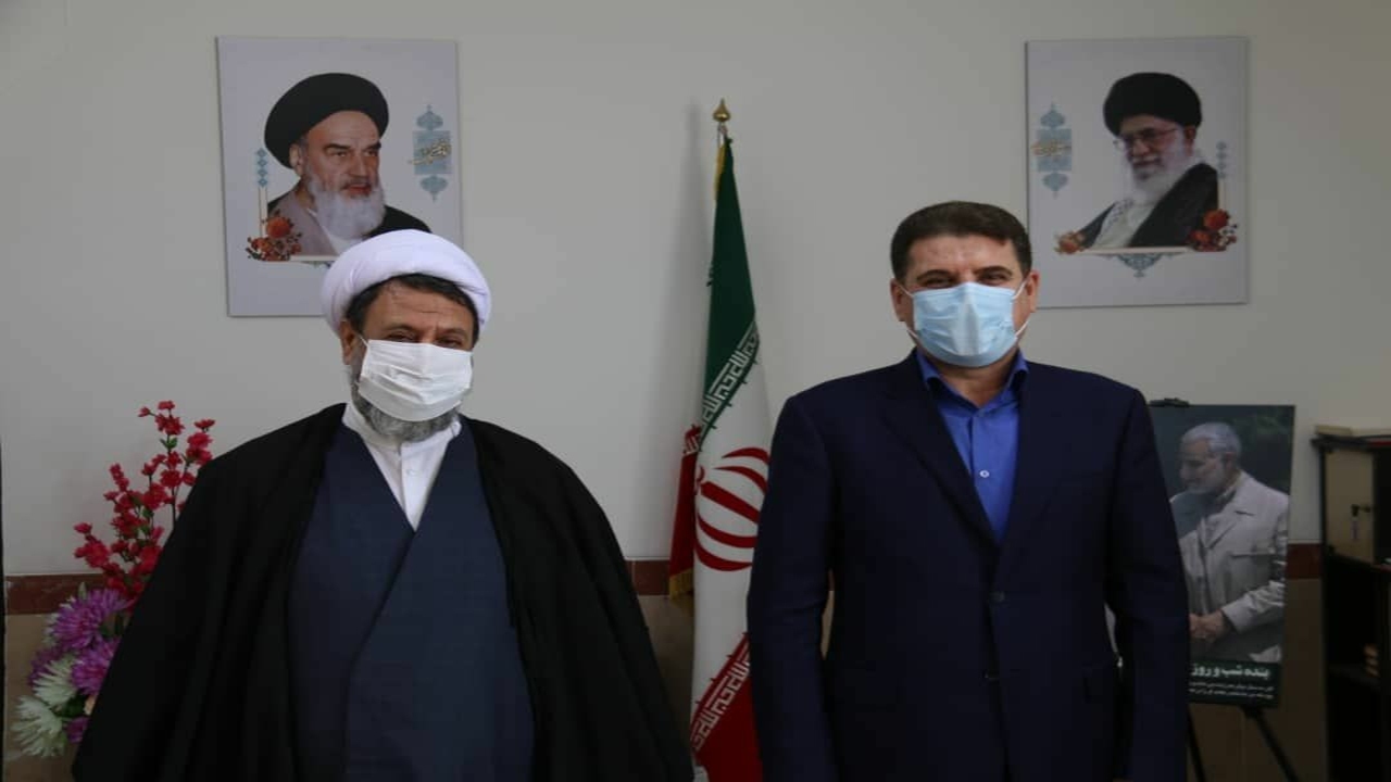 قدردانی امام جمعه و استاندار کرمان از حضور باشکوه مردم در انتخابات