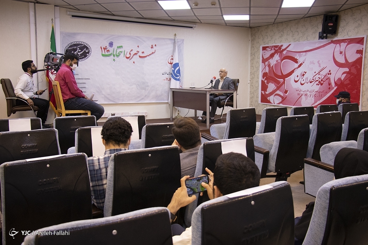 سبحانی: حداقل کار برجام جلوگیری از بدتر شدن وضعیت اقتصادی کشور بود/ خلق پول با انتشار اسکانس تفاوت دارد/ نمره عملکردی دولت روحانی ۱۲ است