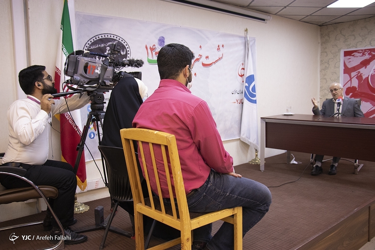 سبحانی: حداقل کار برجام جلوگیری از بدتر شدن وضعیت اقتصادی کشور بود/ خلق پول با انتشار اسکانس تفاوت دارد/ نمره عملکردی دولت روحانی ۱۲ است
