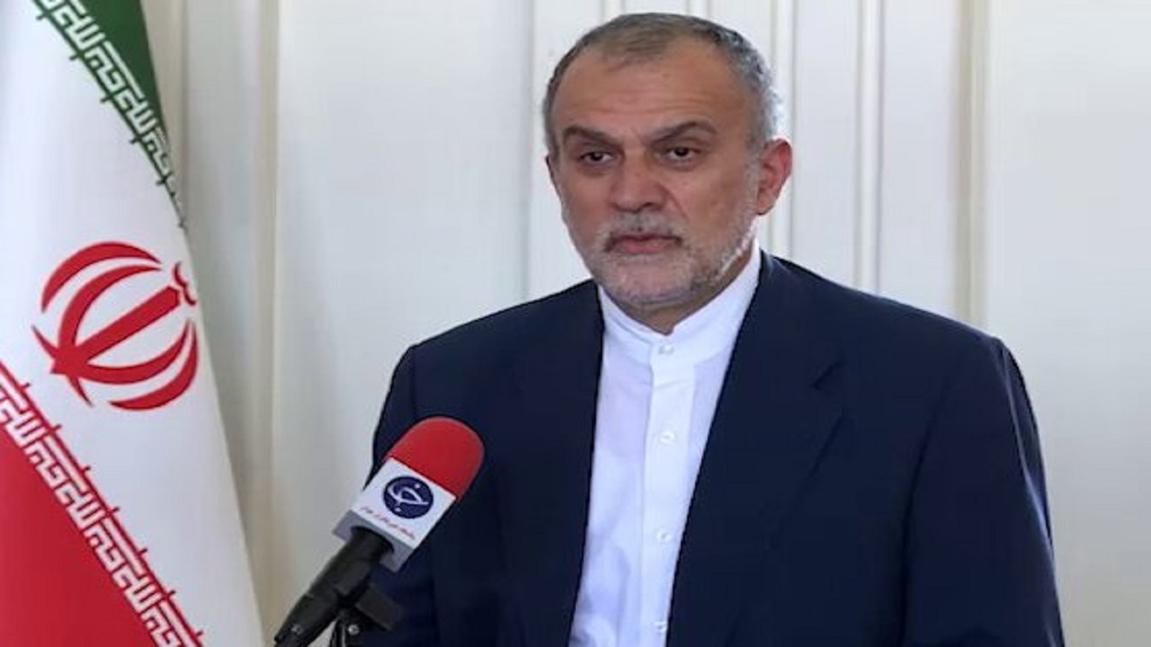 وزارت خارجه تلاش بسیار بی بدیلی را برای واردات واکسن انجام داد