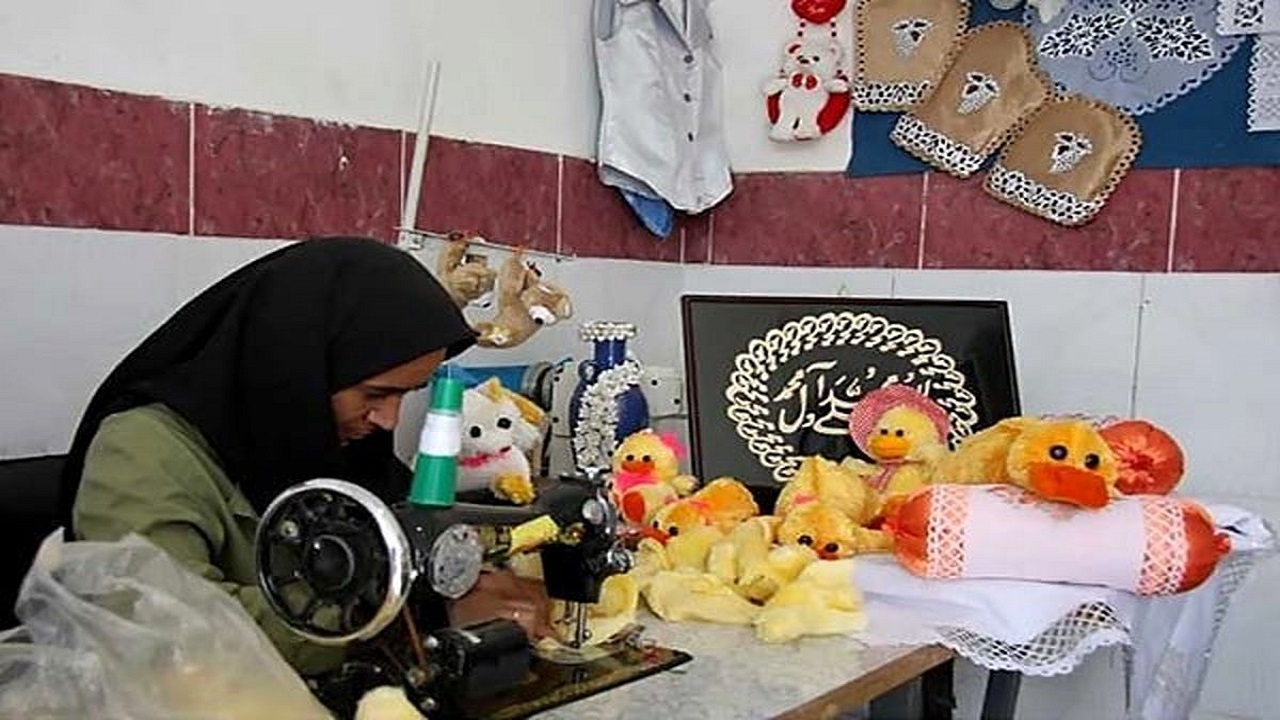 مشاغل خانگی؛ راهی برای پول درآوردن زنان خانه‌دار