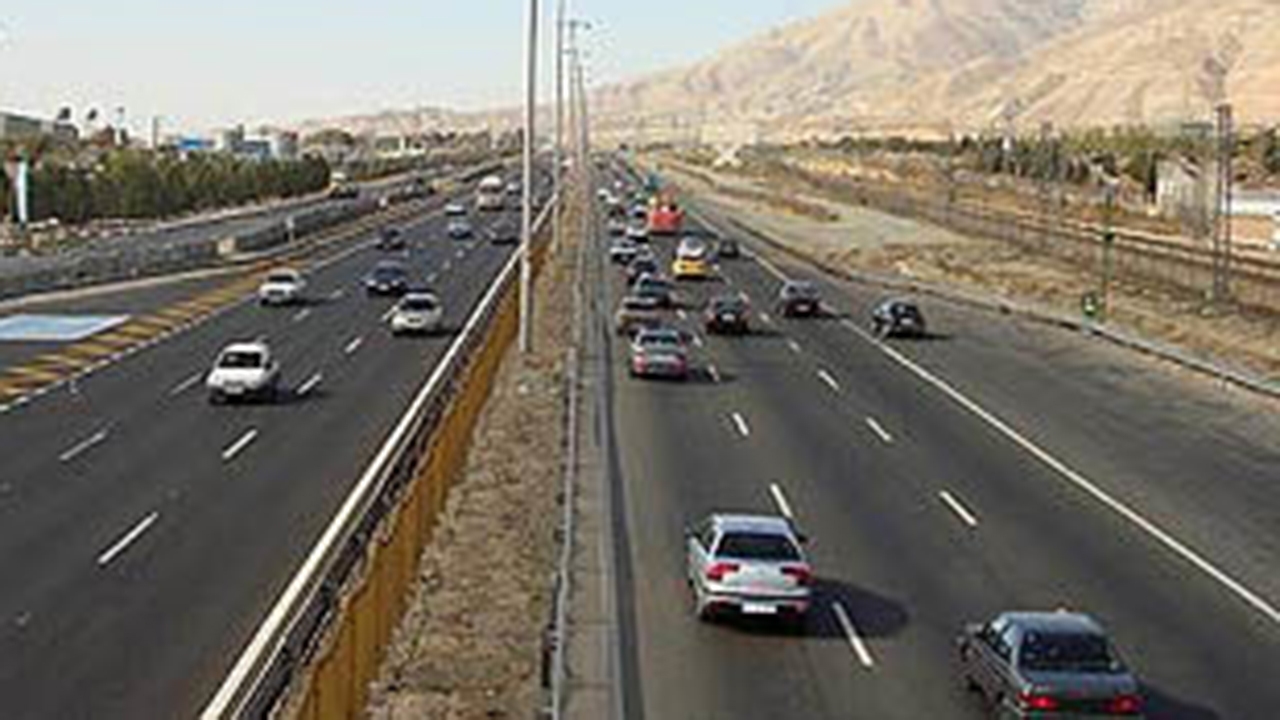 ۶۰ درصد ترافیک محور بندرعباس-لارستان-جهرم به خودرو‌های سنگین اختصاص دارد