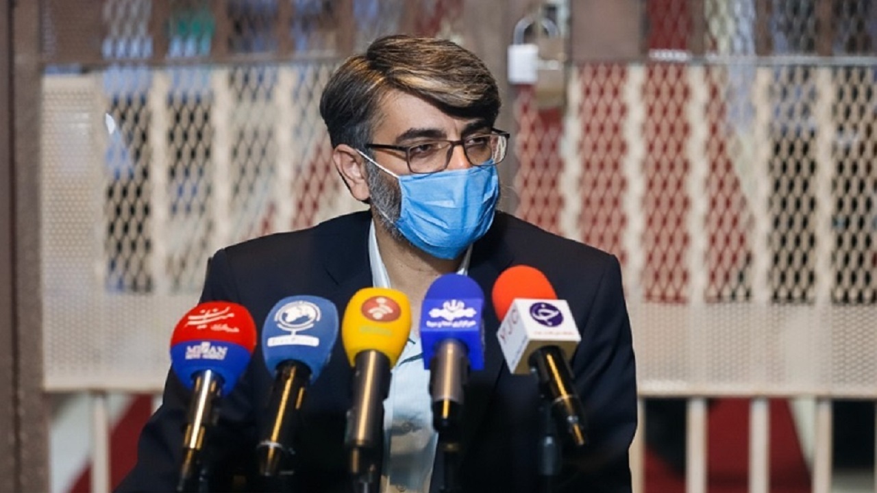 کارکنان سازمان زندان‌ها نقش معلم داشته باشند