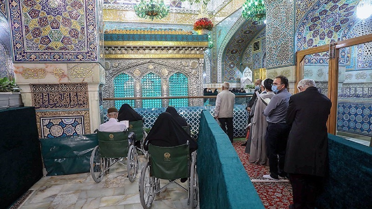 زمانی که امام رضا (ع) به محبان خود اجازه ملاقات نداد / ۴ خصلتی که شیعه نباید داشته باشد