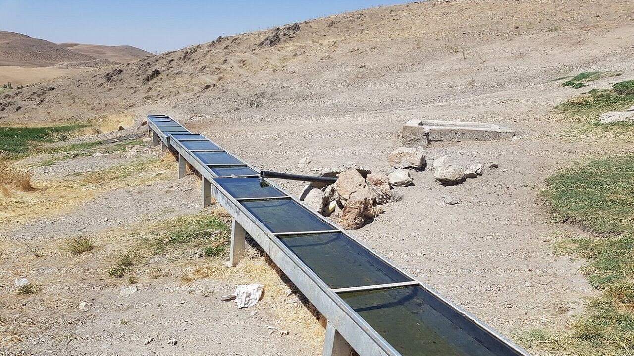۱۳۴ دستگاه آبشخور فلزی در مراتع کردستان نصب می‌شود